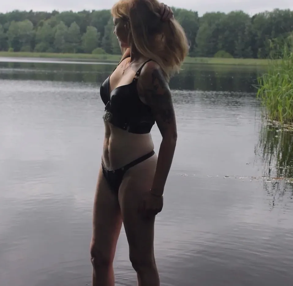 Astrid, 39
