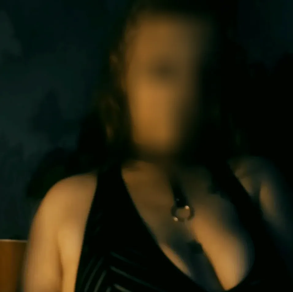 Lara, 29